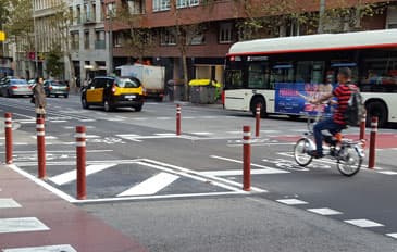 pilonas A-Resist DT installades al carril bici de Barcelona